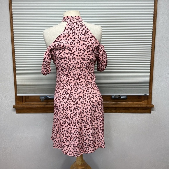 ALEXIS Loele Pink Off The Shoulder Clover Floral Choker Mini Dress Size Medium - Picture 8 of 11